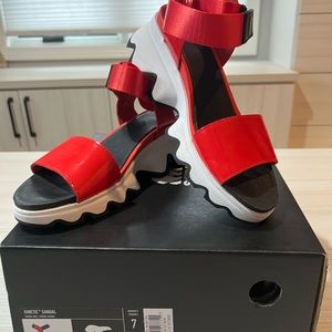 Sorel Kinetic Sandal - Signal Red Size 7.